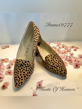 🌸 ANNE KLEIN Cow Hair Pointed-Toe Flats in Tan and Black